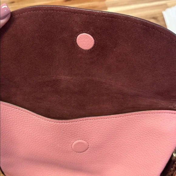 Elegant Pink and Brown Crossbody Bag - Picture 7 of 9